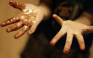 梦见拉屎(梦见拉屎被人看见是什么意思)